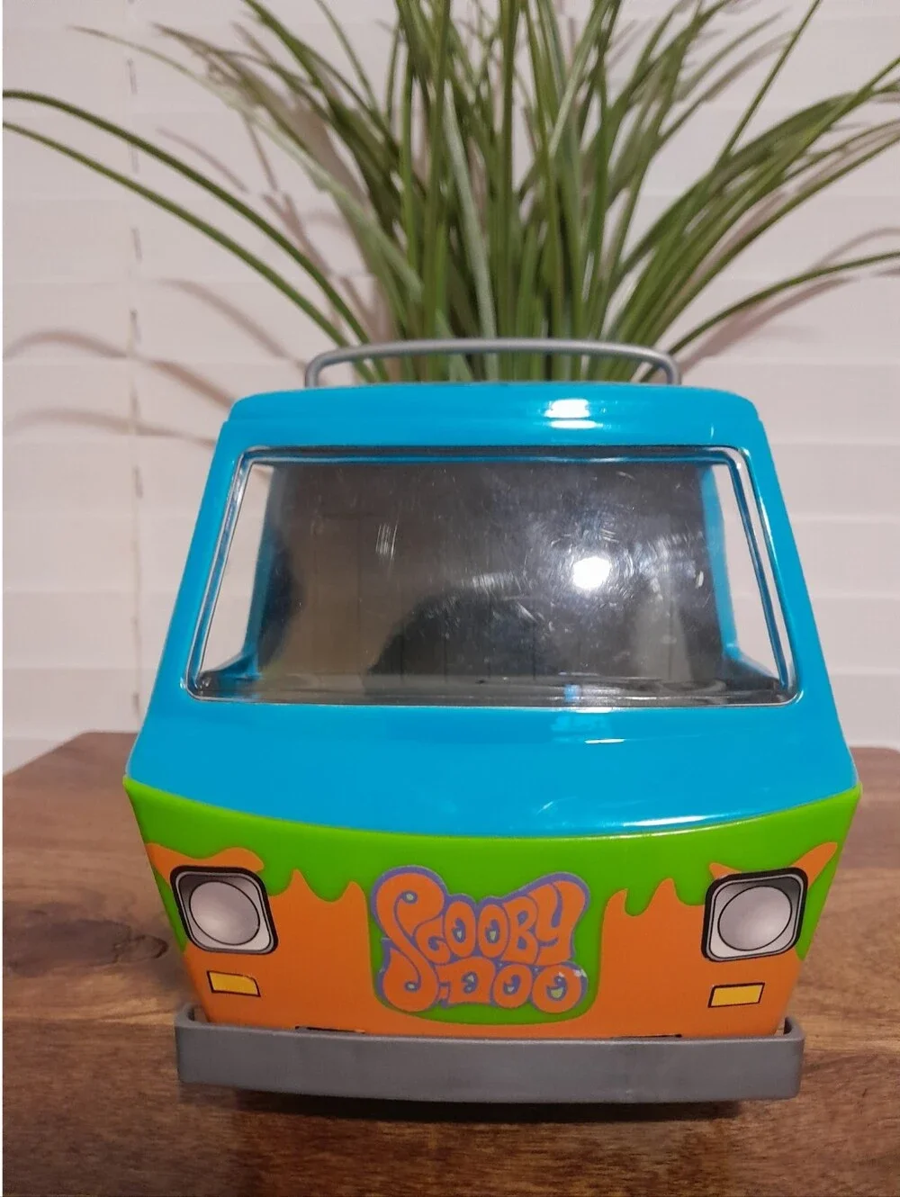 2005 vintage toy Scooby Doo Mystery Machine + characters Hanna Barbera Co